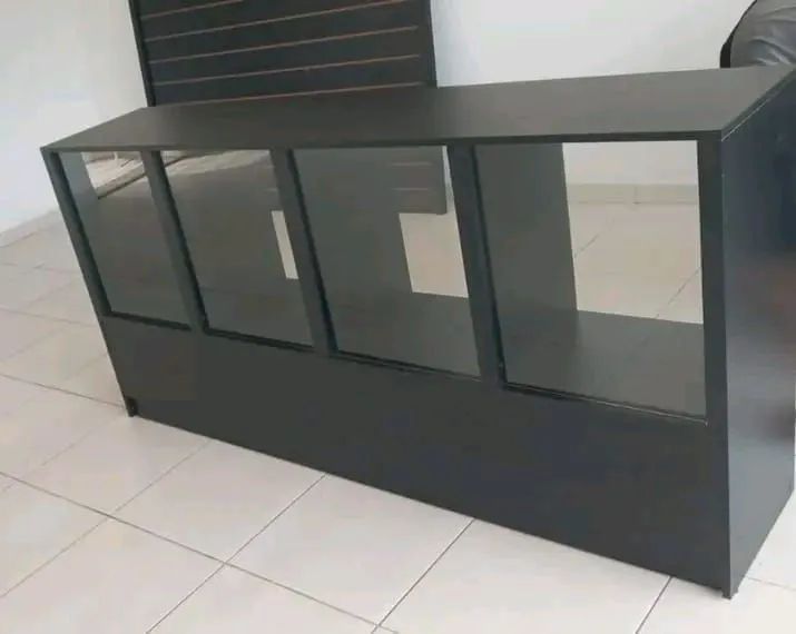 BALCÃO EXPOSITOR ATENDIMENTO/ CM VIDRO MDF NOVO  - Foto 3