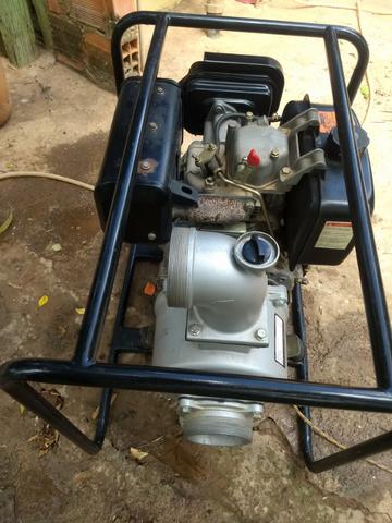 Motobomba auto escovante Diesel Toyama - Foto 3