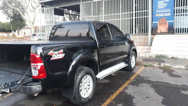 Vendo ou troco Hilux SRV 3.0 2014/2015 automática preta - Foto 3