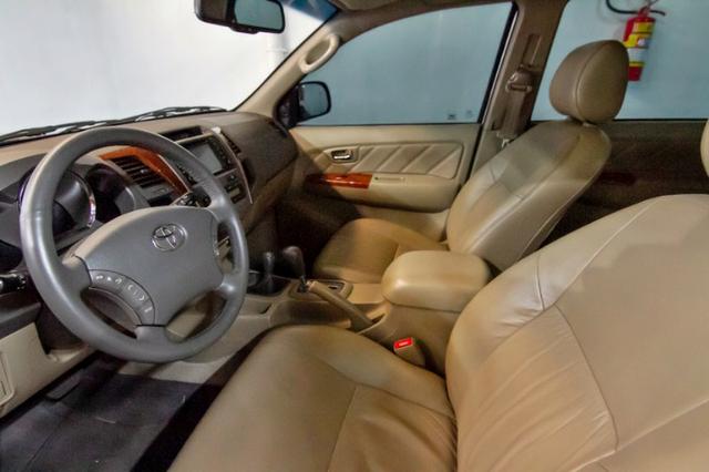 Hilux SW4 4x4 3.0SRV Diesel Aut*2011/2011/Placa A - Foto 8