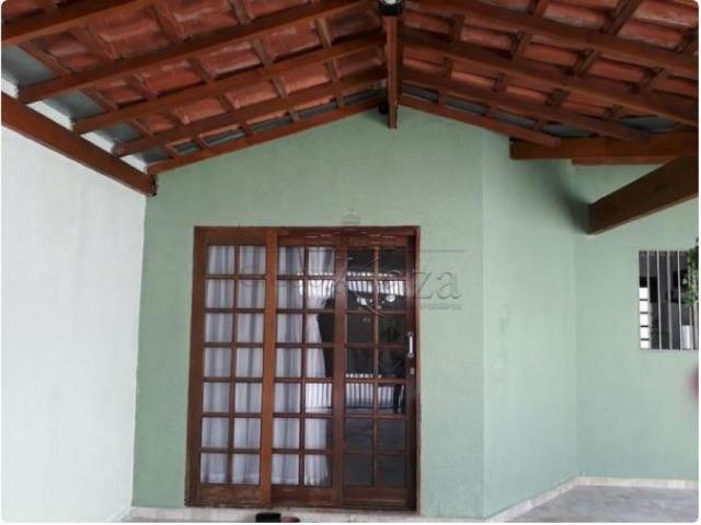 Casa 2 dormitórios - Vila Branca