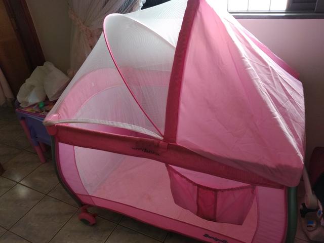 Berço desmontável rosa