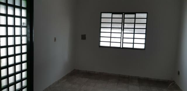 Casa 3 quartos sendo 1 suíte, próximo ao Chicago Steakhouse! - Foto 8