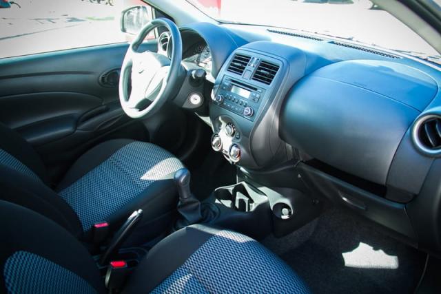NISSAN VERSA 1.0 2020 - Foto 3