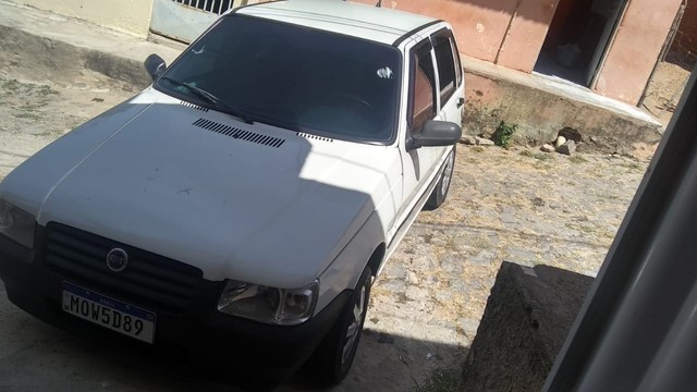 FIAT UNO BÁSICO EXTRA