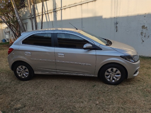ONIX 2019/2019 JOY. SÓ 20.000 RODADOS.