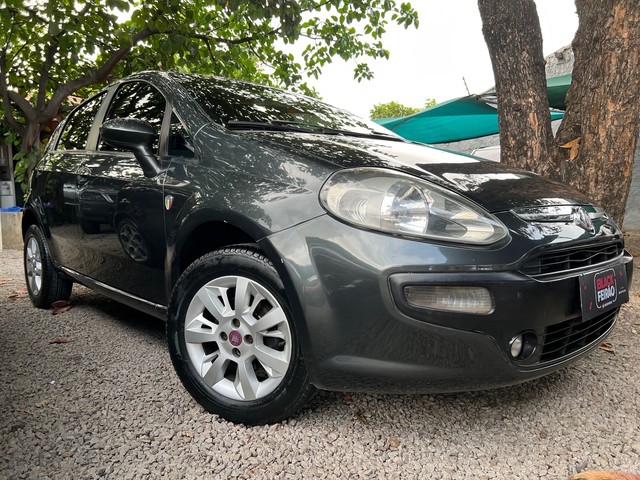 Fiat Punto Attractive 2013 1.4 Flex (Já financiado)