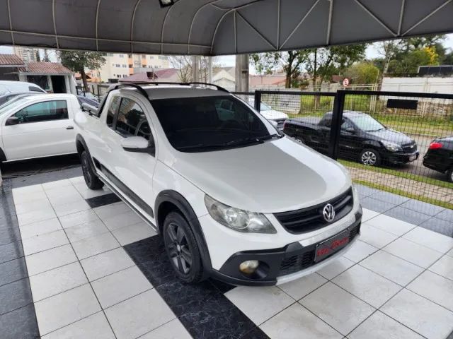 VW - Volkswagen Saveiro Cross 1.6 C.E. Branca 2012 - Campo Grande