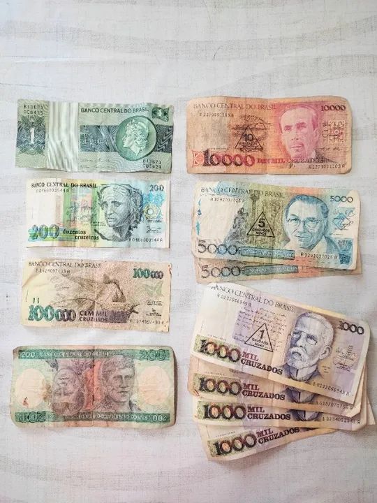 Moedas e notas antigas