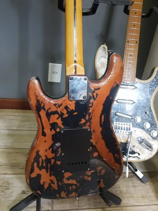 Guitarra de luthier em cedro - Foto 5
