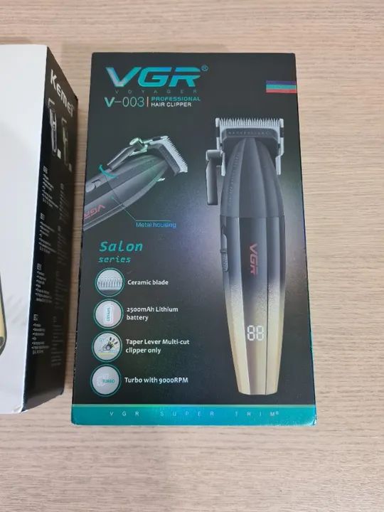 Máquina de Cortar Cabelo Profissional VGR 003 Sem Fio Turbo Display Digital 2 Velocidades  - Foto 6
