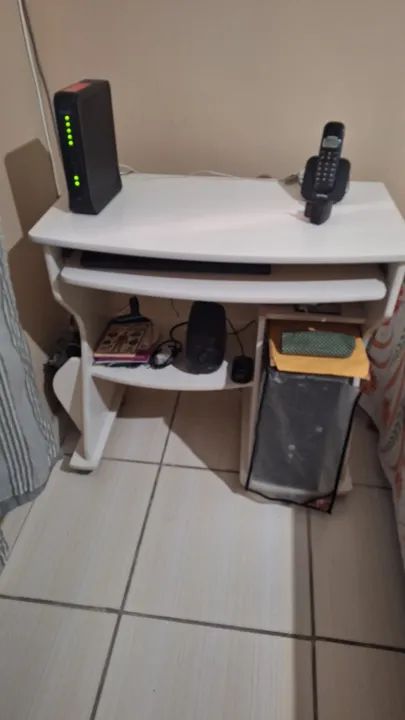 Linda mesa para computador 