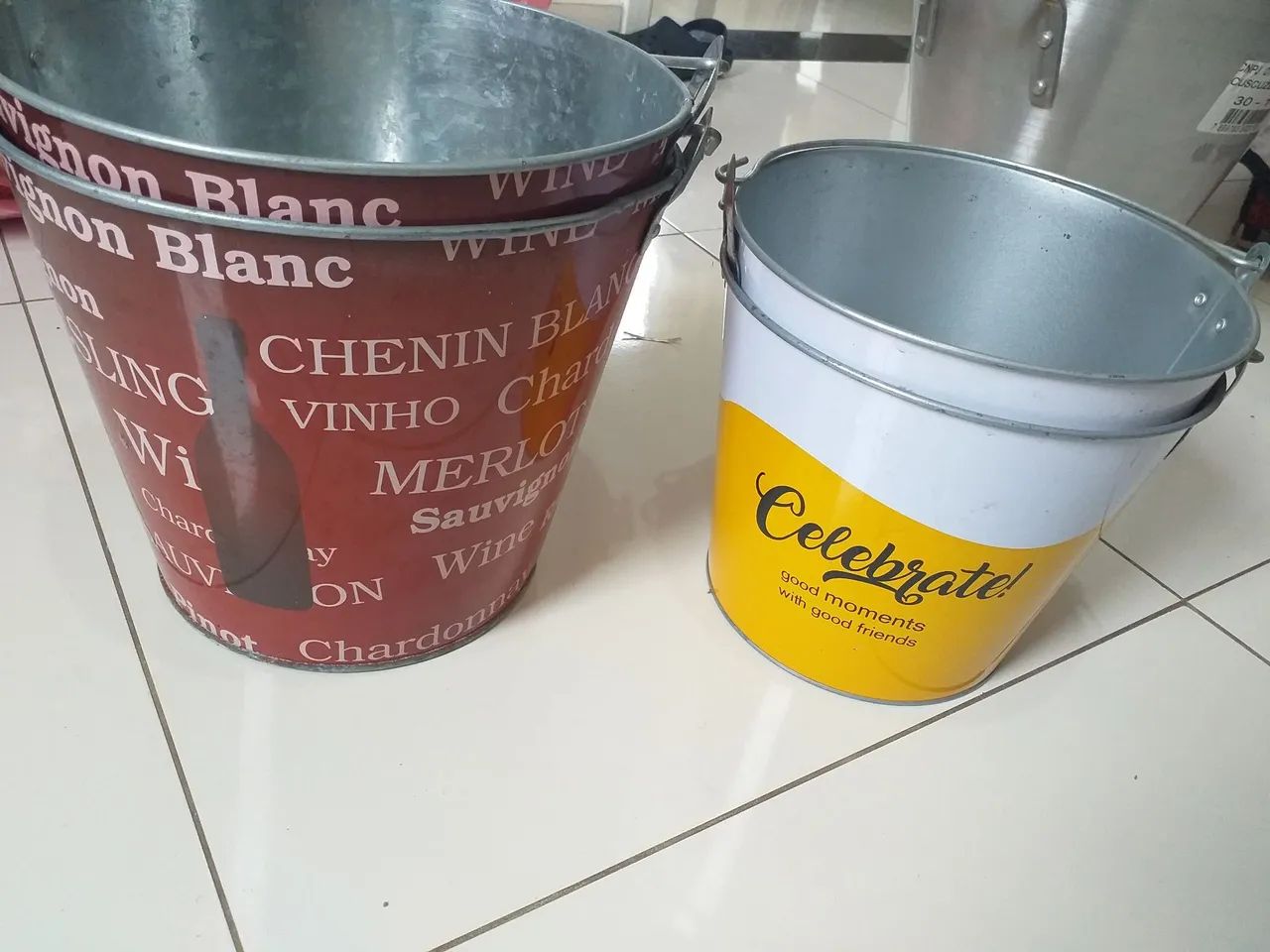 Balde de gelo e porta garrafa térmica 