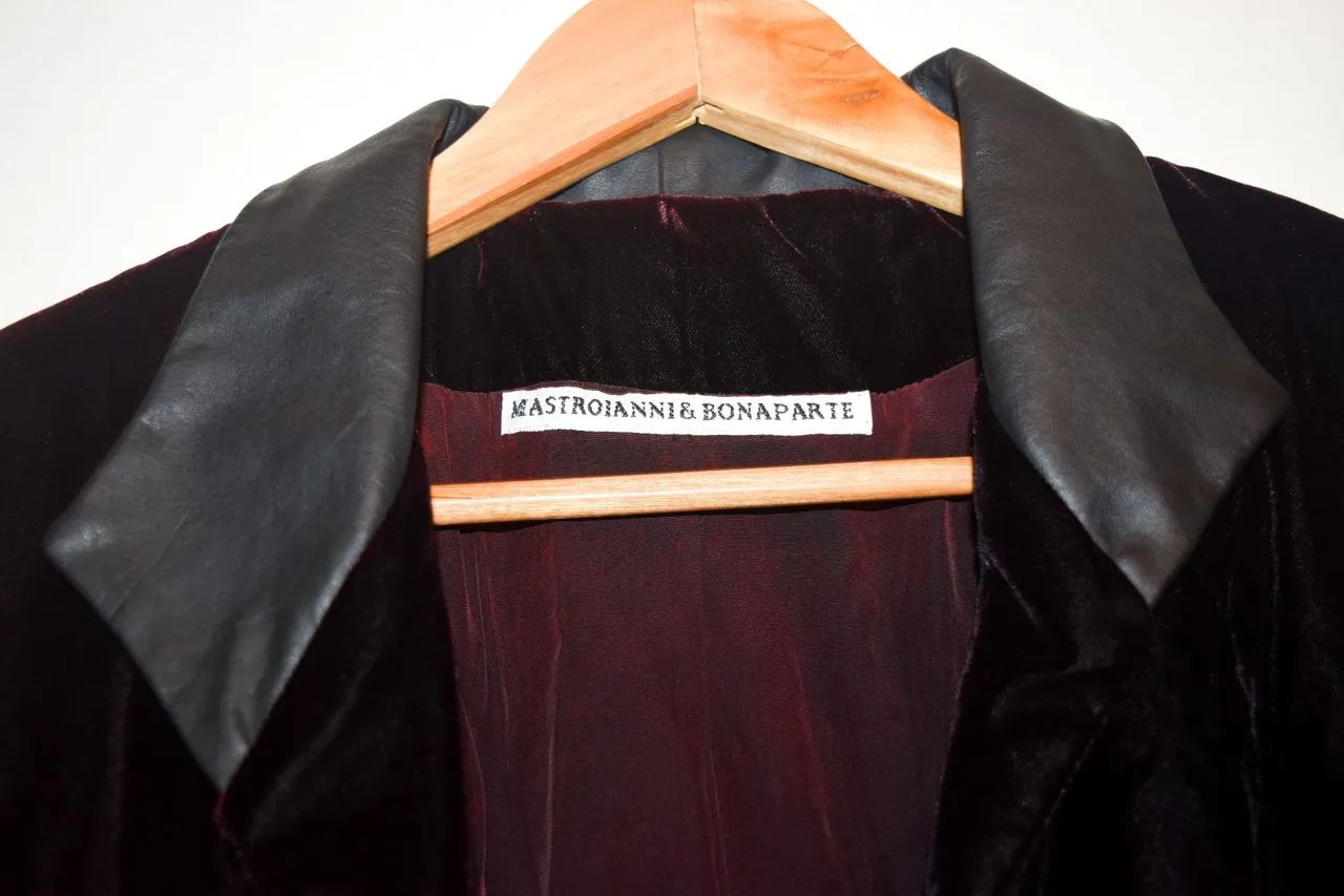 blazer de veludo cor vinho tamanho p - Foto 4