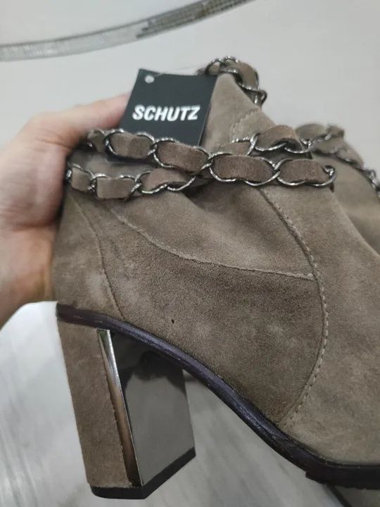 Bota de camurça Schutz 37 - Foto 4