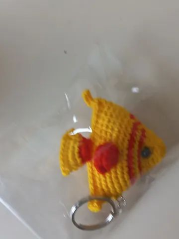 Chaveiro peixe tricot para bolsa de praia - Foto 2