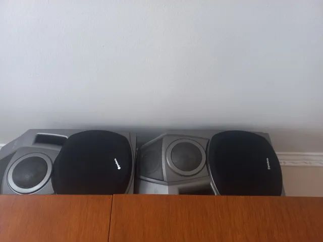 Rádio Gradiente AM-FM e carrosel com 3 cds e 2 caixas de som - Foto 3