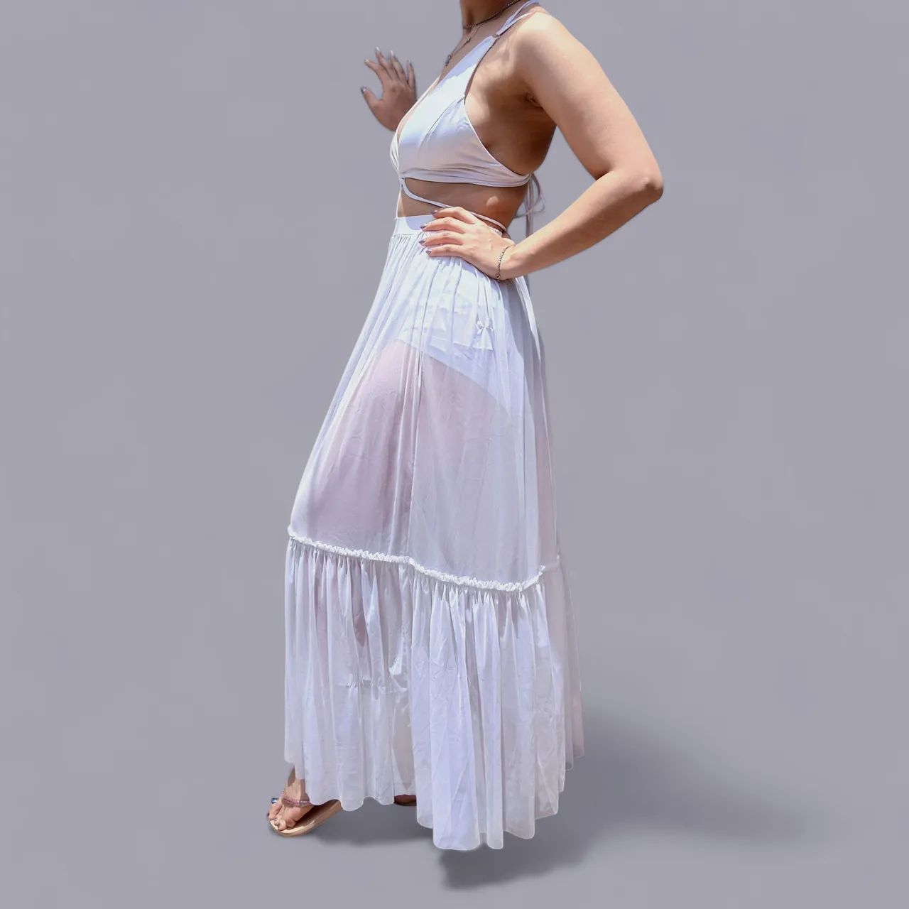 Vestido/ Saida de Praia Longa Branco de Tule da Liebe - Foto 3