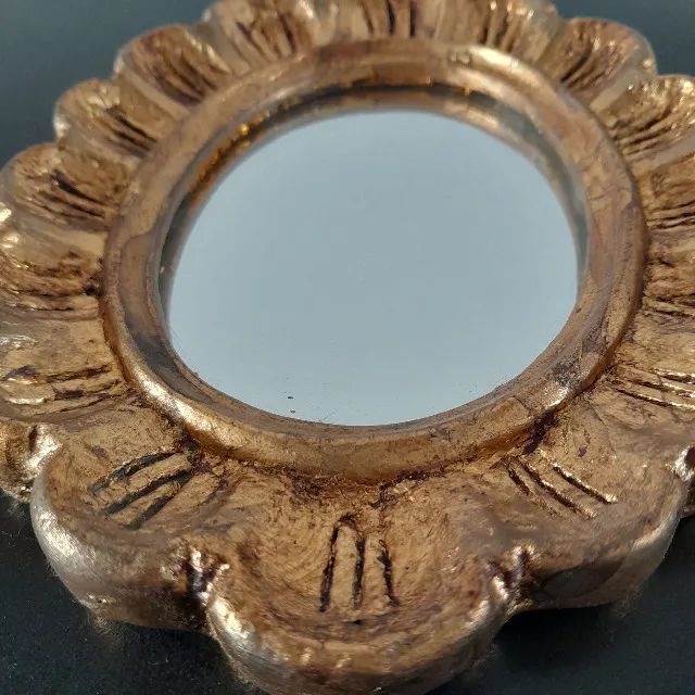 Espelhos Decorativos moldura gesso e folha de ouro - Foto 3