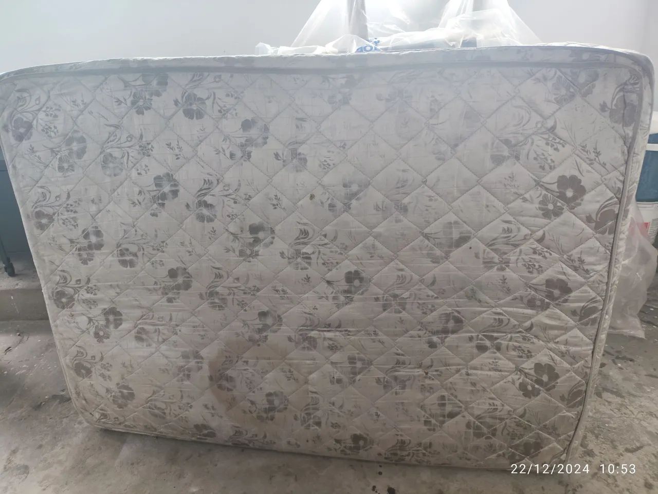 Box de Cama Casal usada