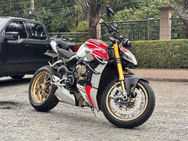 Ducati Streetfighter V4 S 2022