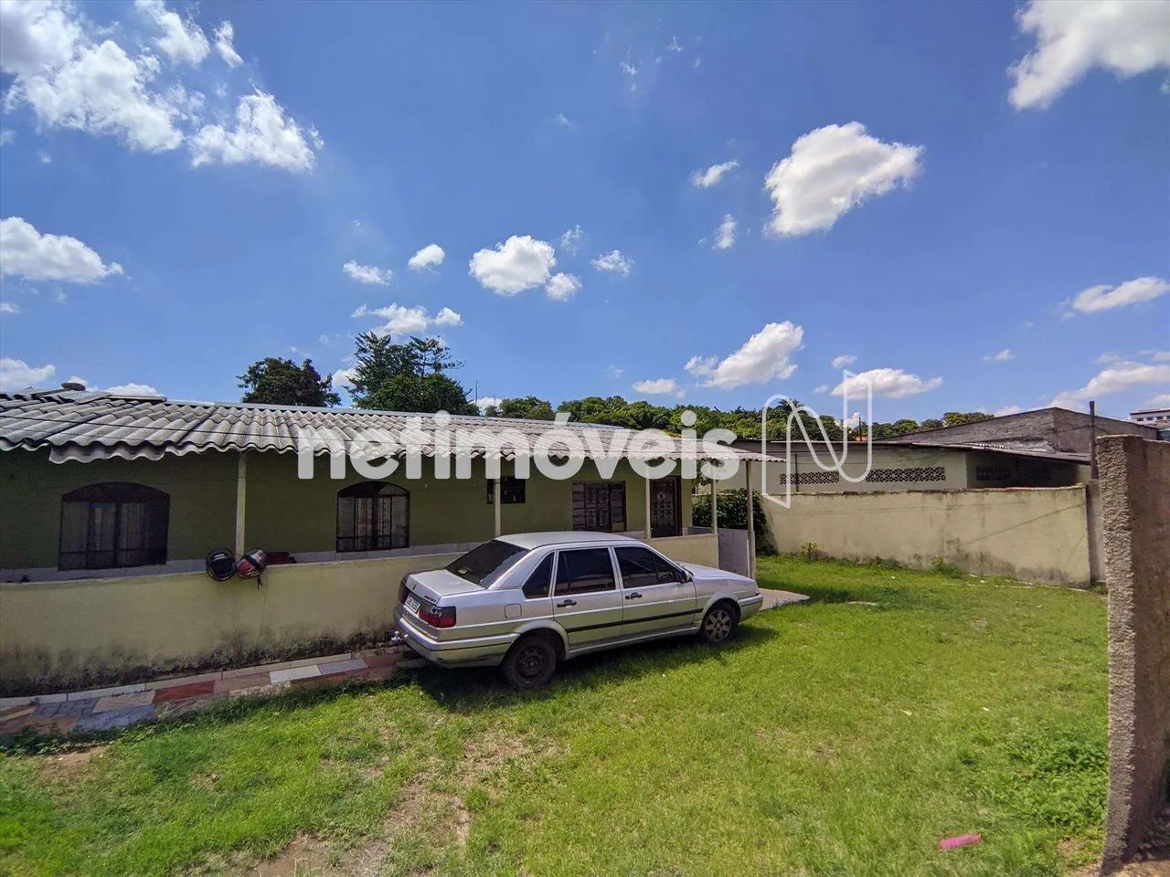 Terreno com 1.000 m²; e 8 barracões de aluguel - Foto 2