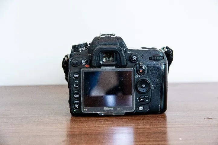 Câmera Nikon D700 + Lente 18-105mm + Acessórios - Foto 5