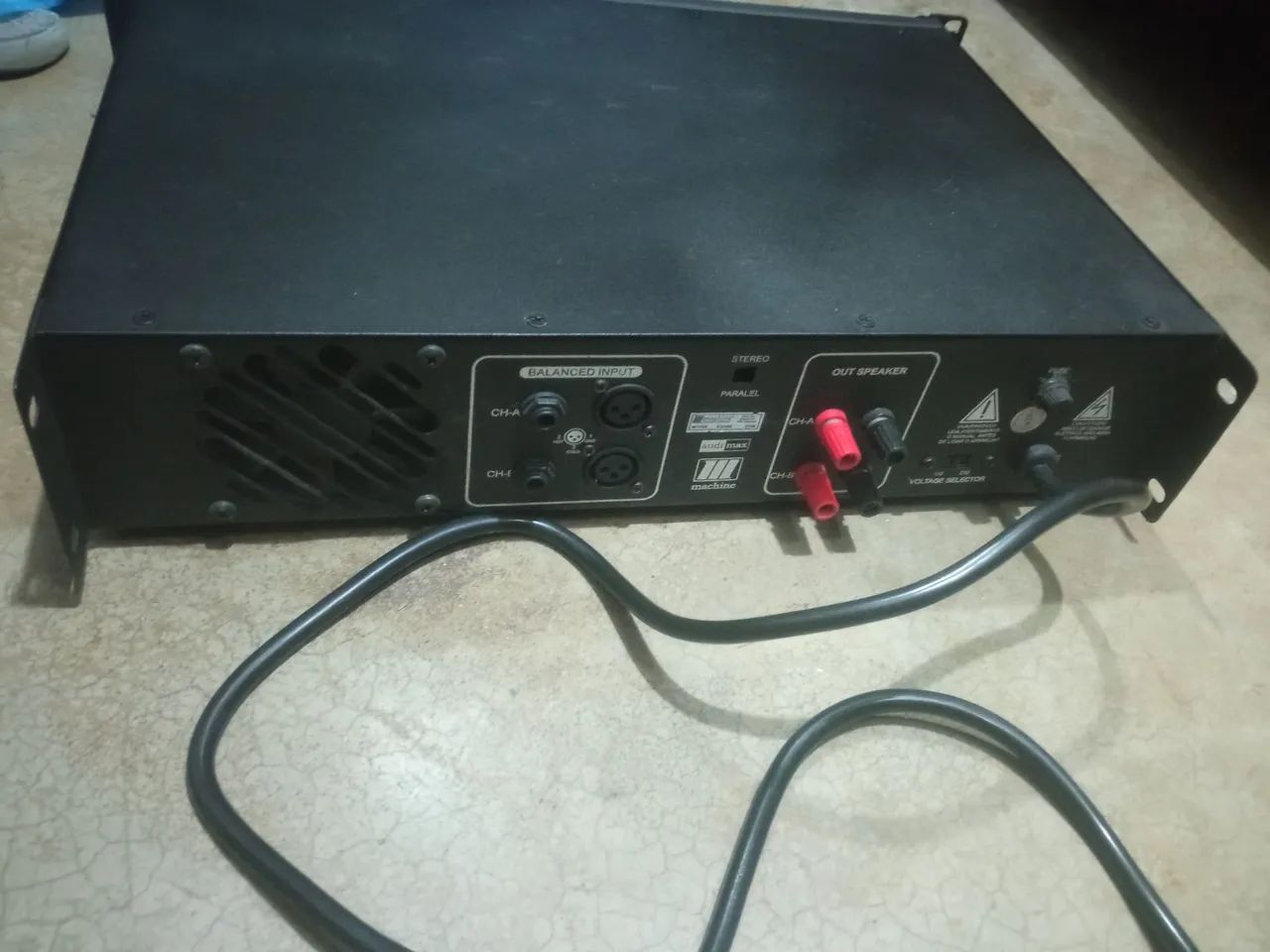 Amplificador de potênci machine A2500 600W pouco uso  - Foto 5
