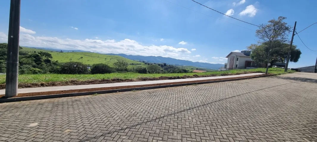 Terreno de 1087 m2 em Condomínio Fechado - São José dos Campos