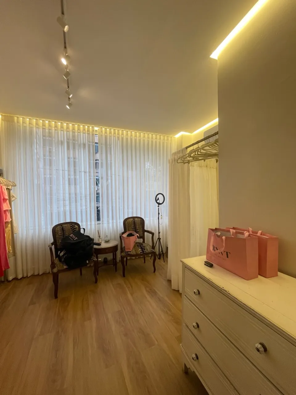 REPASSE DE LOJA - ponto comercial - Av. Brás de Aguiar