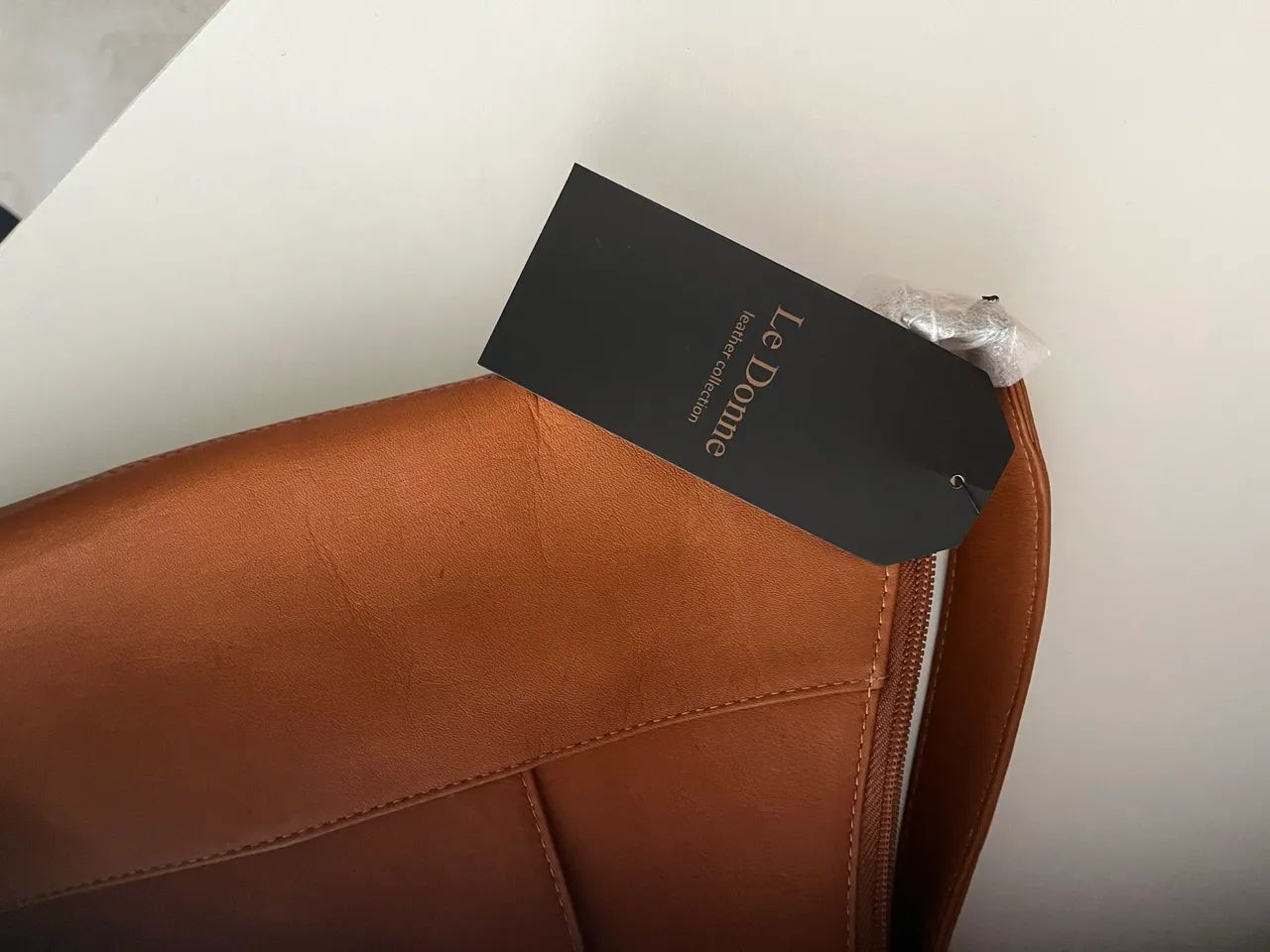 Vendo Bolsa de Couro importada  - Foto 3