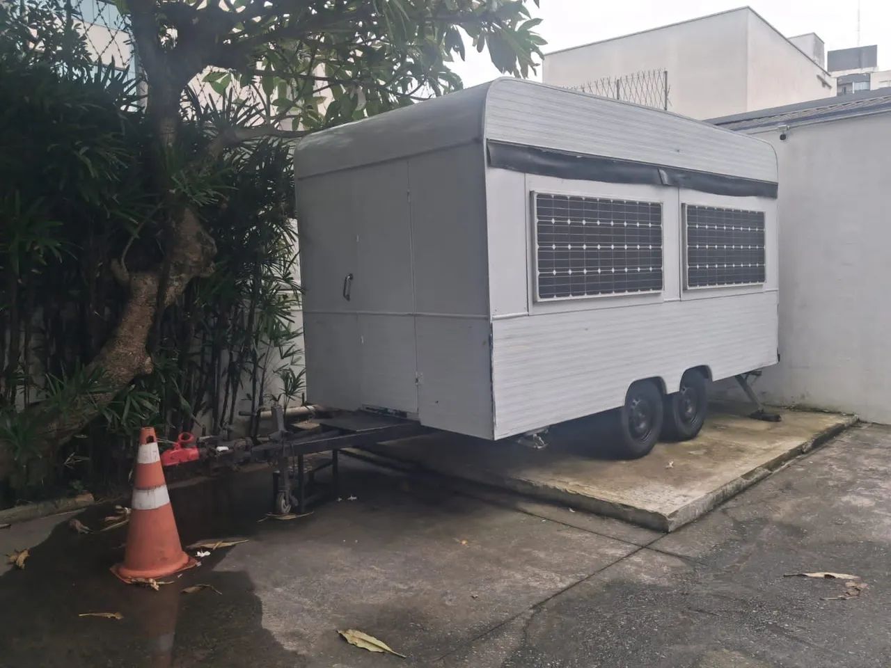 Carreta para Food Truck com Painéis Solares