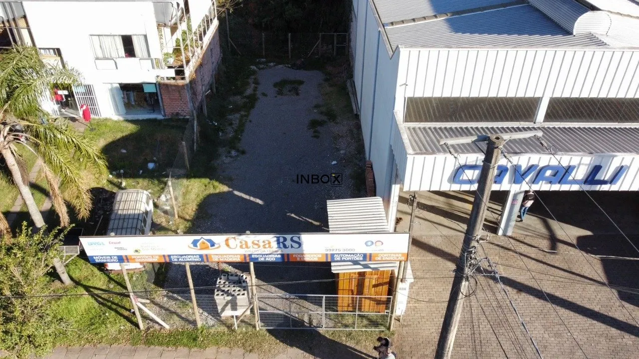 INBOX CIA IMOBILIARIA ALUGA - Terreno cercado no Licorsul com 450 m².