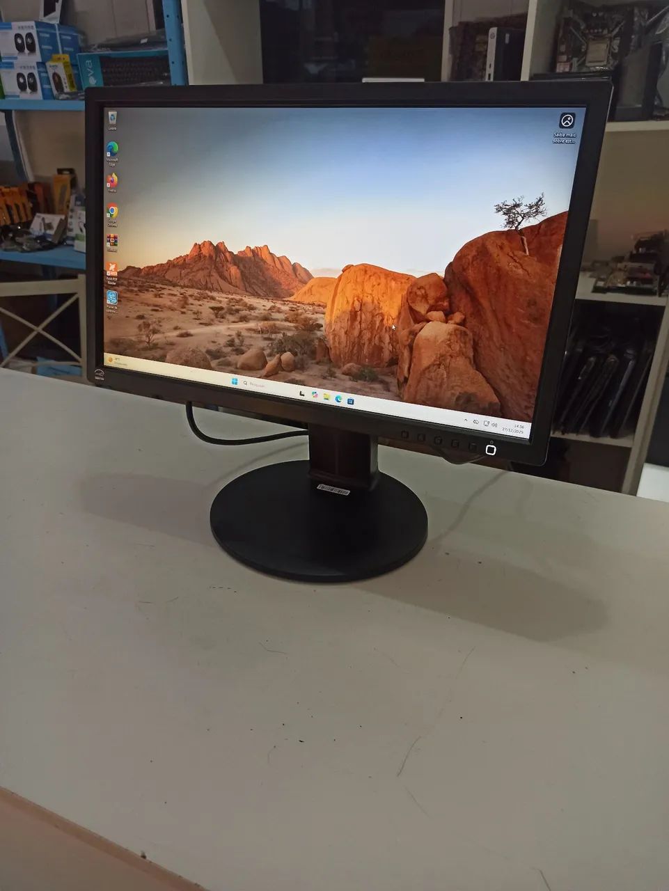 Monitor 20" Led Articulado  - Foto 2