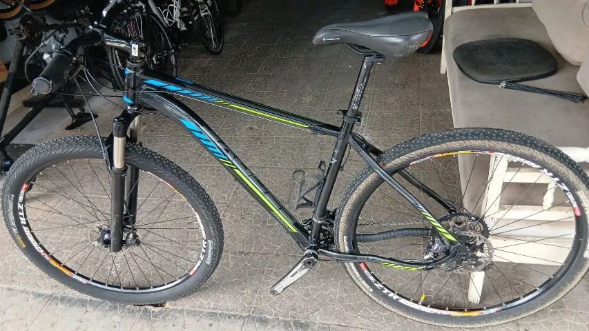 Bike Aro 29, Groove, Shimano SLX e Suspensão RockShox - Foto 2