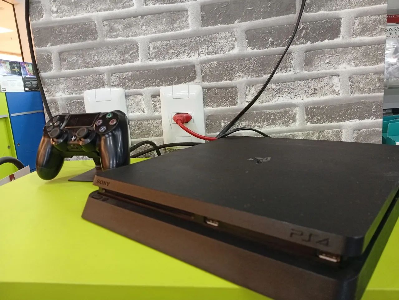PlayStation 4 Slim - Console Sony - Foto 3