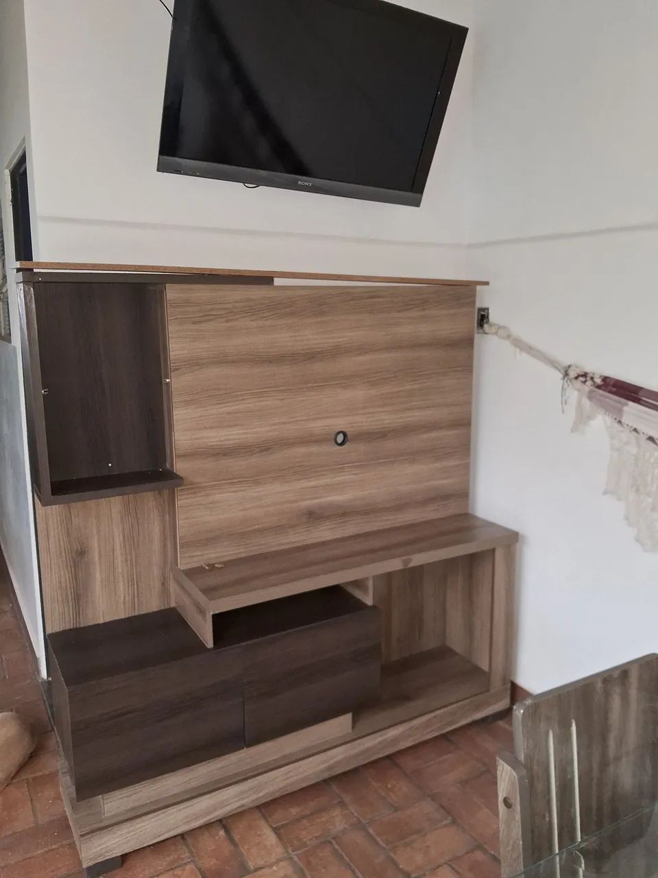 Mesa de jantar e armário  - Foto 2