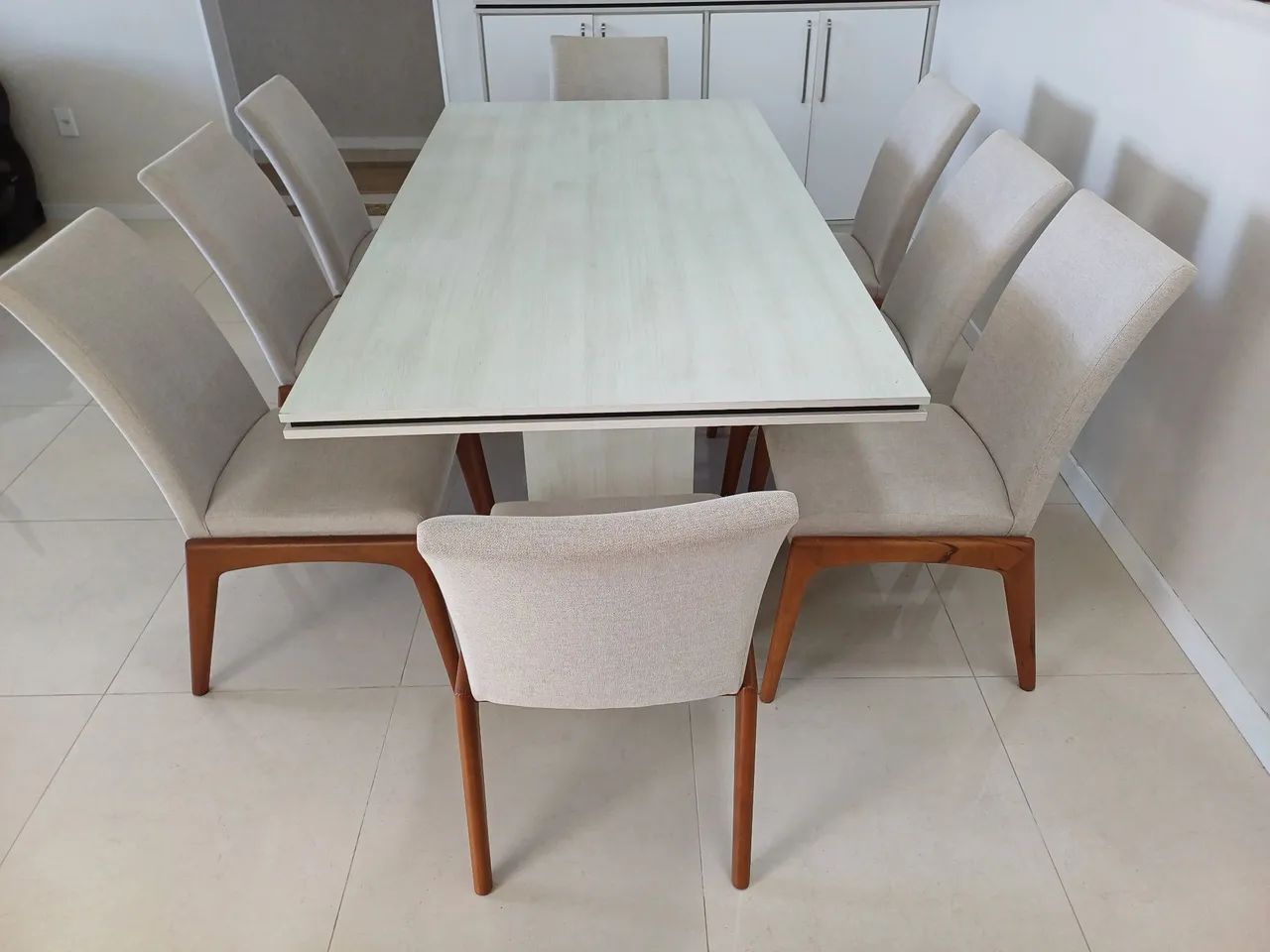 Conjunto de Mesa de Jantar 2×1mt com 8 Cadeiras