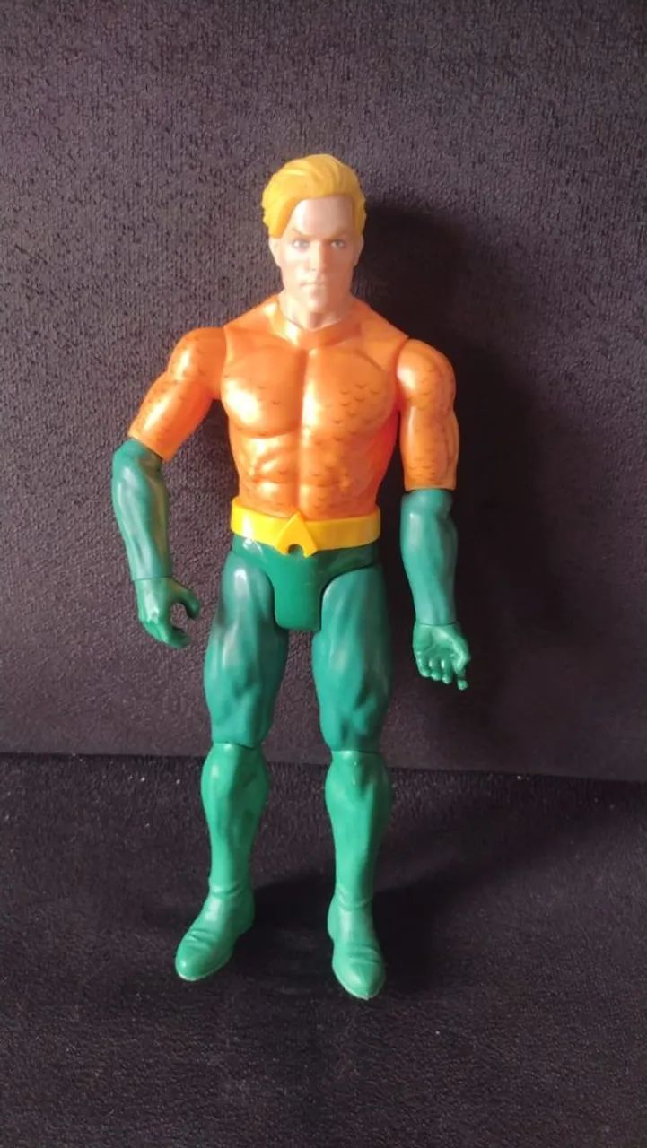 Boneco acquaman