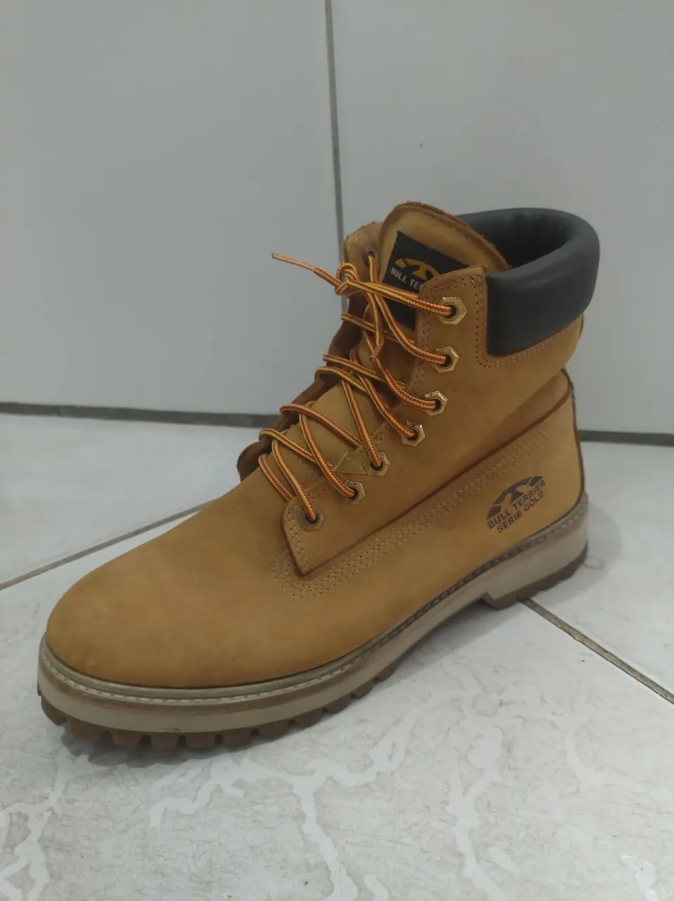 Bota original da Caterpillar!!!pra vender logo!!!