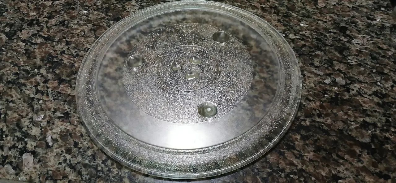 Prato para micro-ondas acima de 30 litros - Foto 3