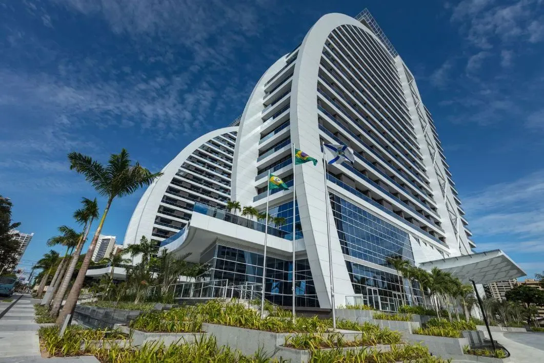 ALTO PADRÃO! 02 Salas conjugadas no BS DESIGN, 59,88m², toda reformada, 02 wc's, 5°andar,