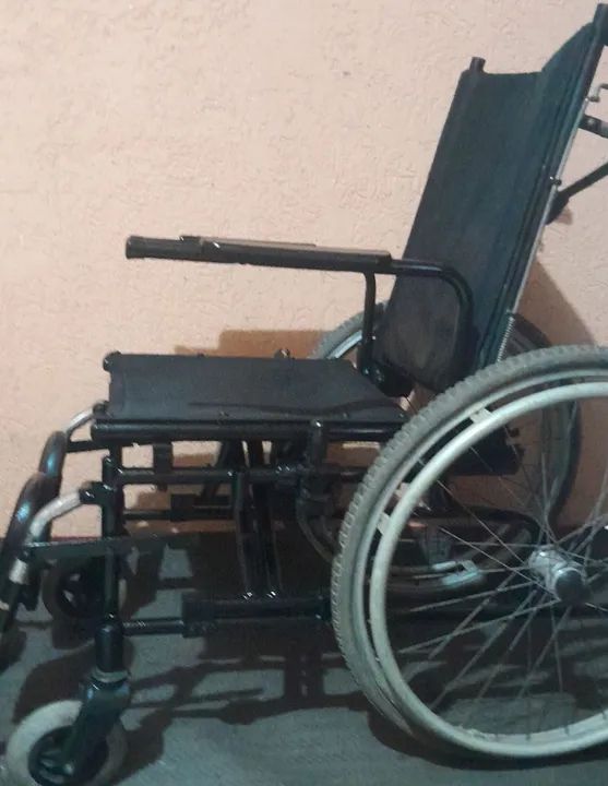 Cadeira de rodas reclinavel - Foto 2