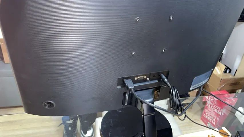 Monitor Curvo Samsung C24f390fh 23,5 Polegadas - Foto 4