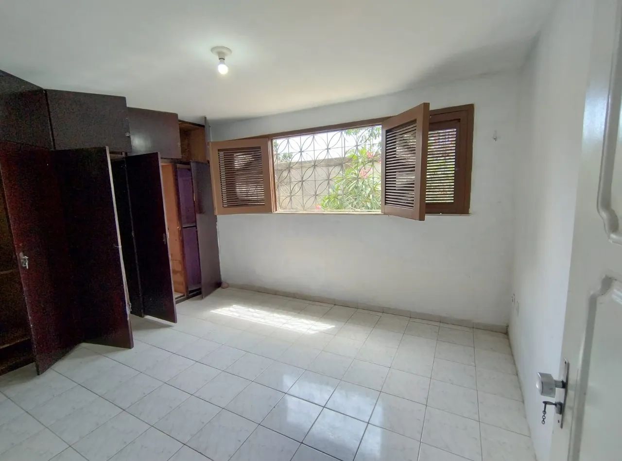 Casa com excelente localização residencial ou comercial.