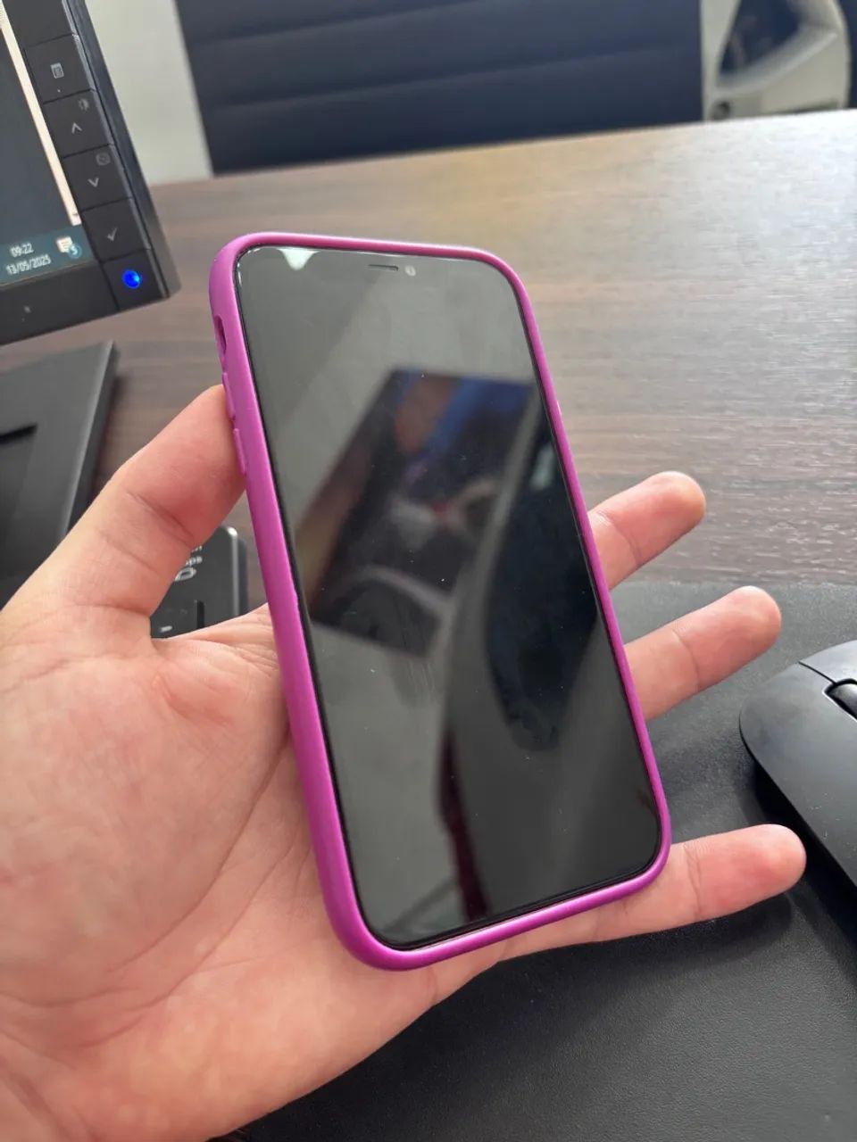 iPhone 11 128gb Branco  - Foto 2
