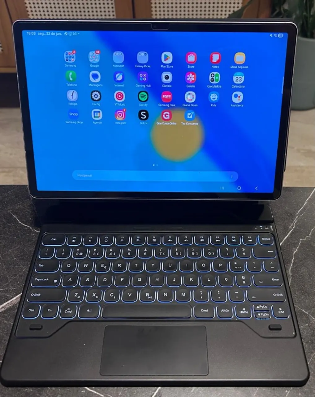 Galaxy Tab S9 FE + (12,4" - 128gb) - Versão Plus + Teclado Magic Keyboard