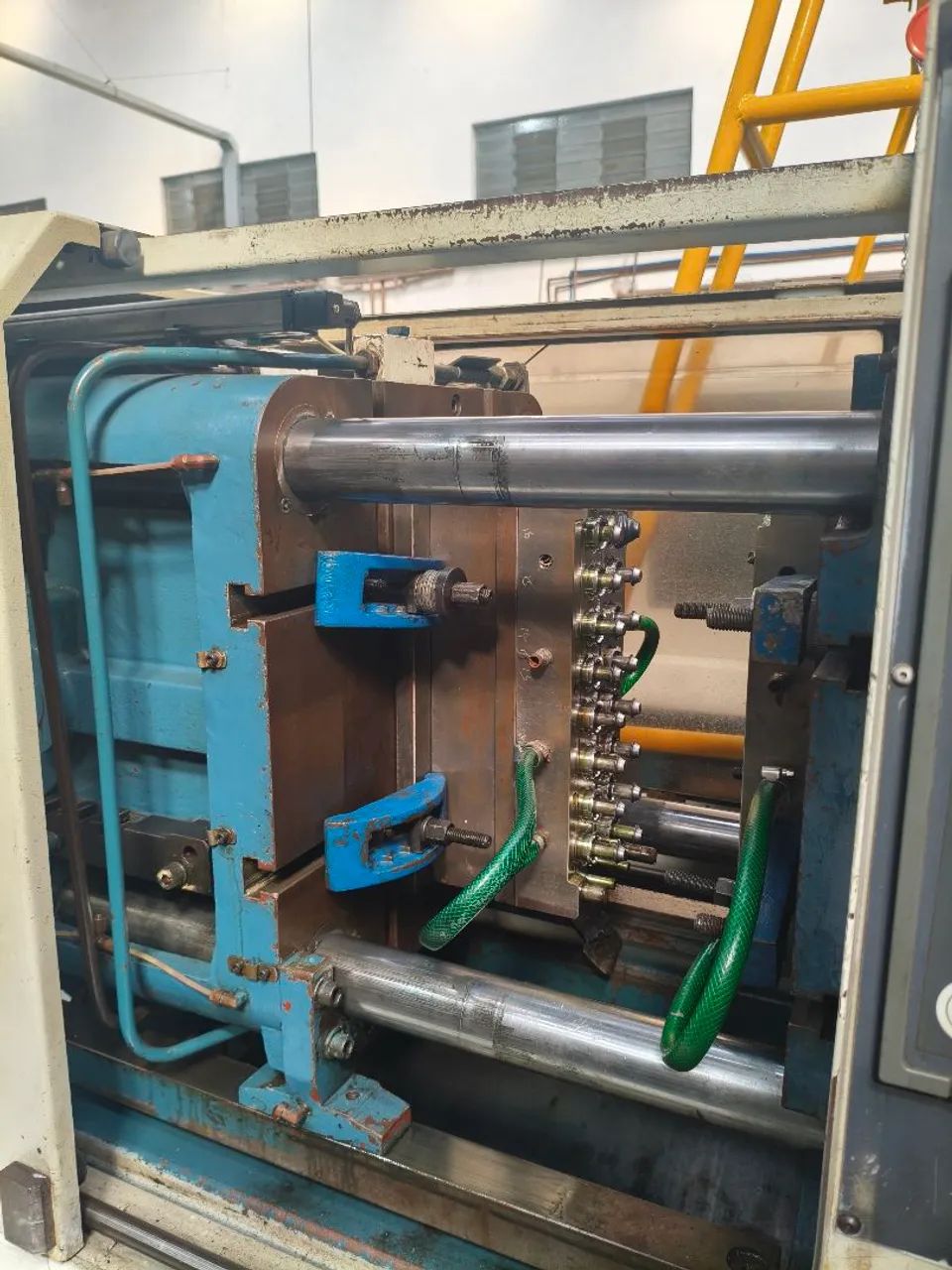 Máquina Injetora Romi Prima X 65R - Industrial - Foto 5