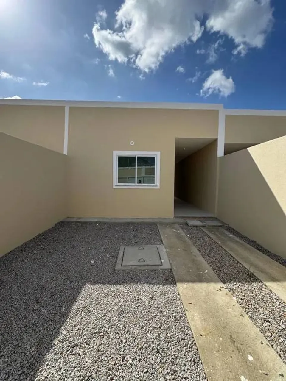 Casa com excelente localização em Itaitinga