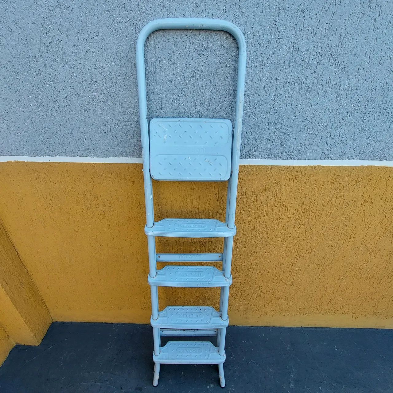 Escada - Foto 5